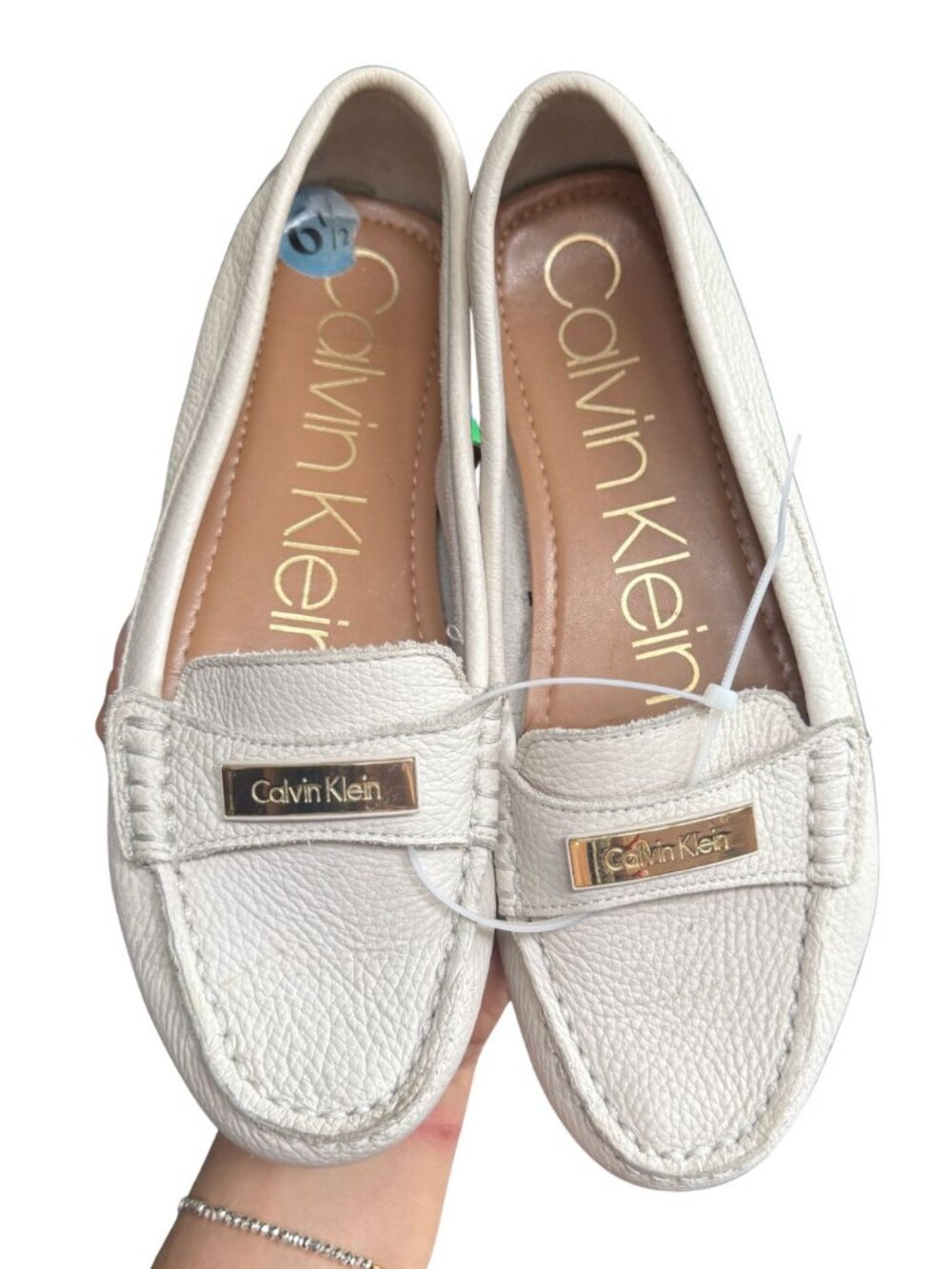 Calvin Klein Leta White Pebbled Leather Driving Loafers Flats Size 6.5